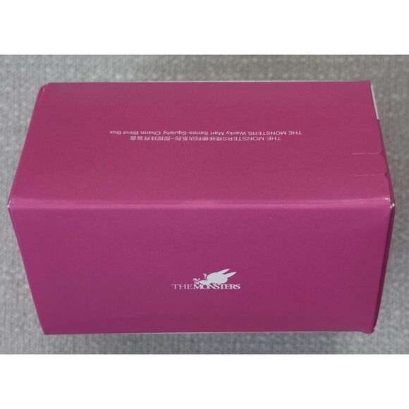 Pop Mart THE MONSTERS LABUBU Wacky Mart Series- Pinch Pendant Single Box, MILK - Picture 6 of 8